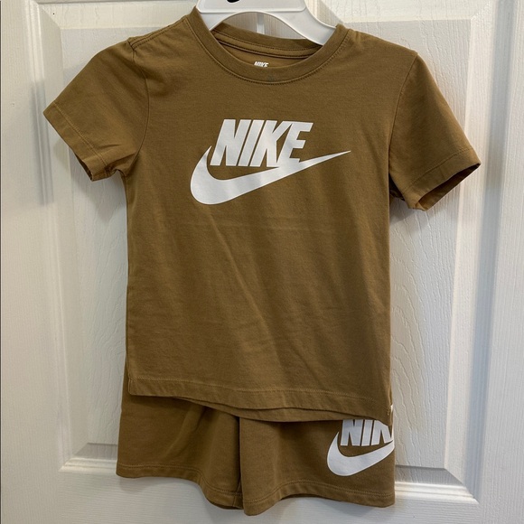 4 Nike sweat short sets size 6 - Picture 11 of 13